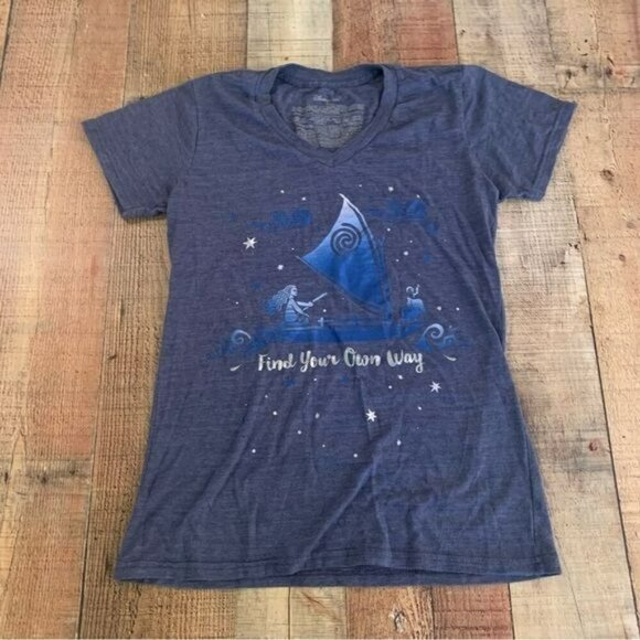 Disney Tops - Disney womens v-neck short sleeve t-shirt with Moana in blue -M